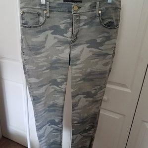 Express Camo Jeggings with zip up legs